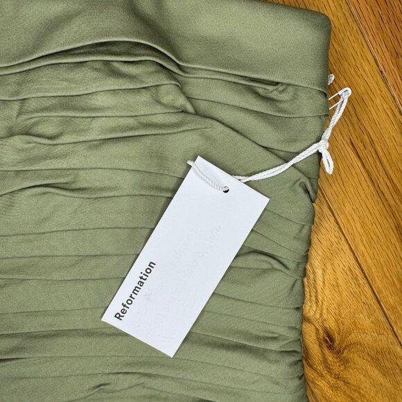 NWT Reformation Orion Top in Olive Green Size 10 - Picture 11 of 11